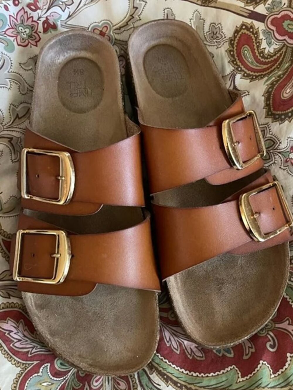 Women's Time & Tru Hippie Sandals Leather with Gold Buckles EUC 8.5!!!
